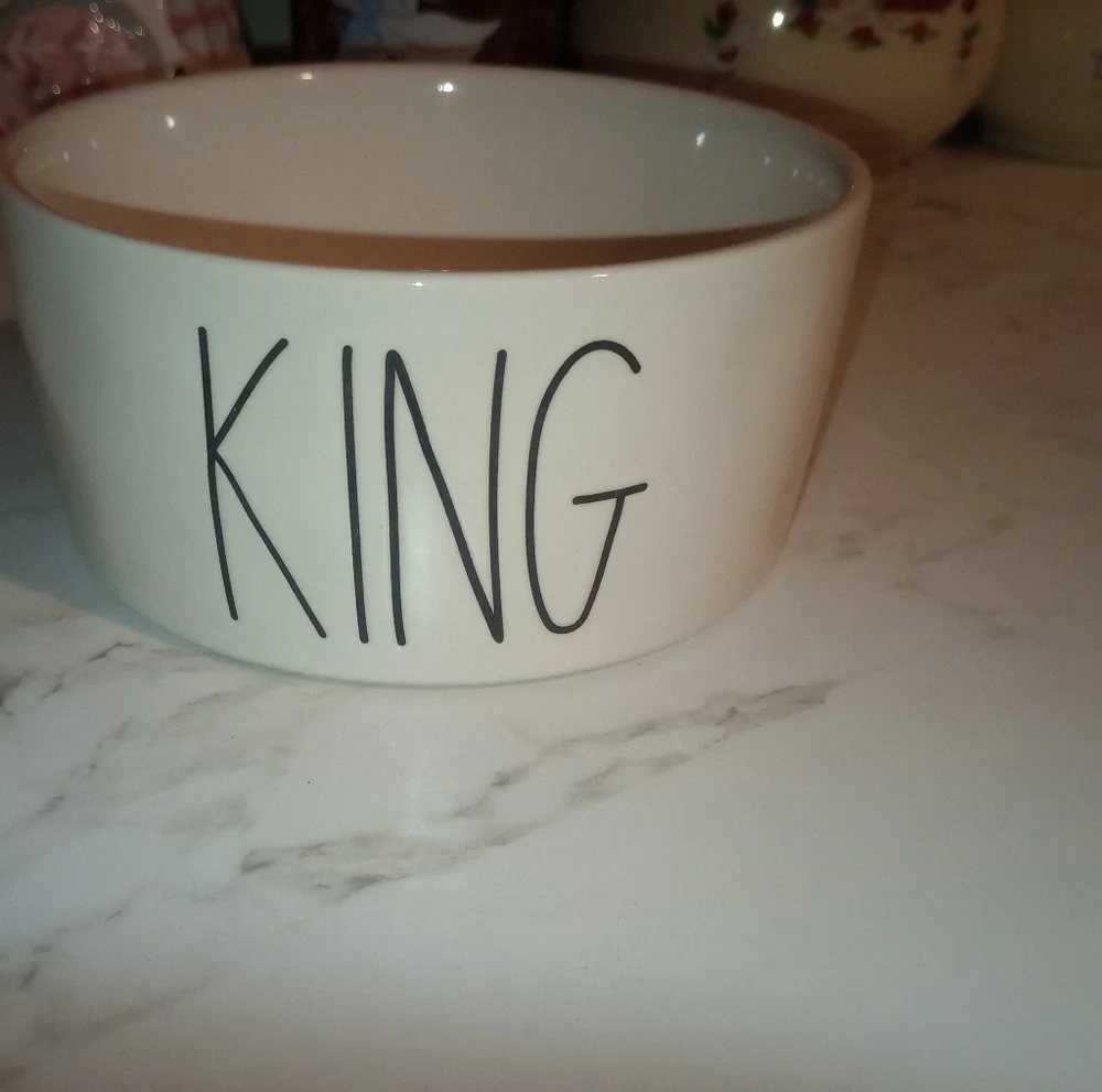 Rae Dunn Water Container